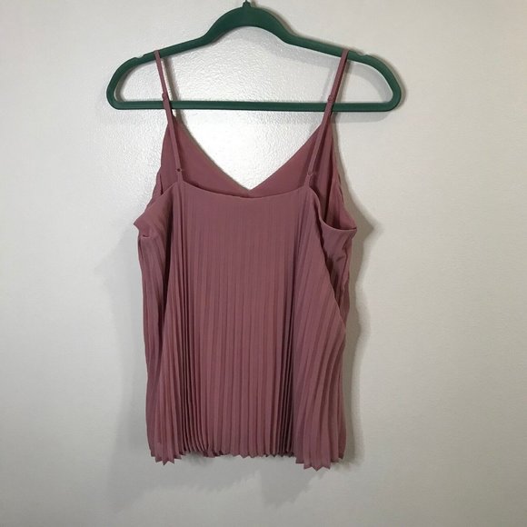 NWT A New Day Pleated Chiffon Tank Top Size Medium M Purple Pink V-neck Shirt - Picture 6 of 9